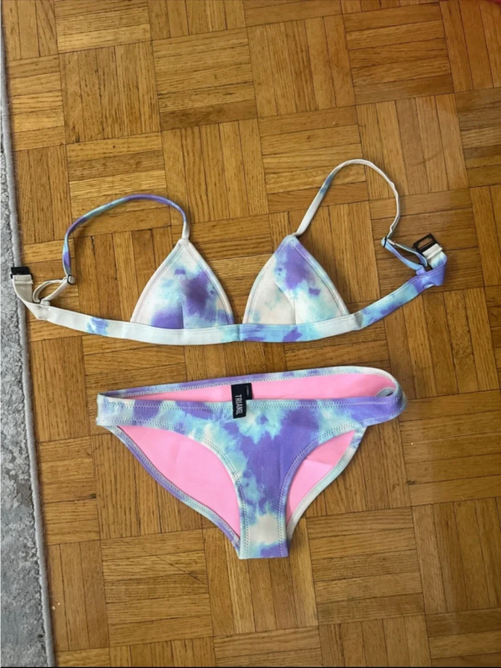 triangl swimwear Purple & Pink Tie-Dye Bikini